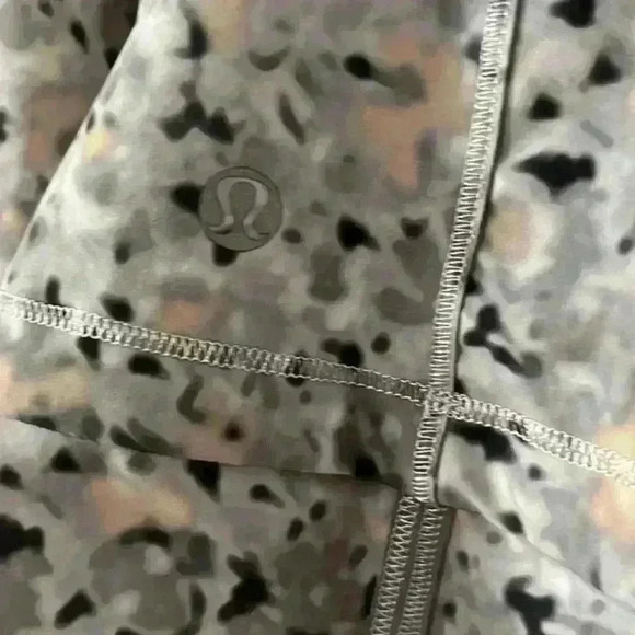 Lululemon lightened up pullover sweater - Picture 7 of 9